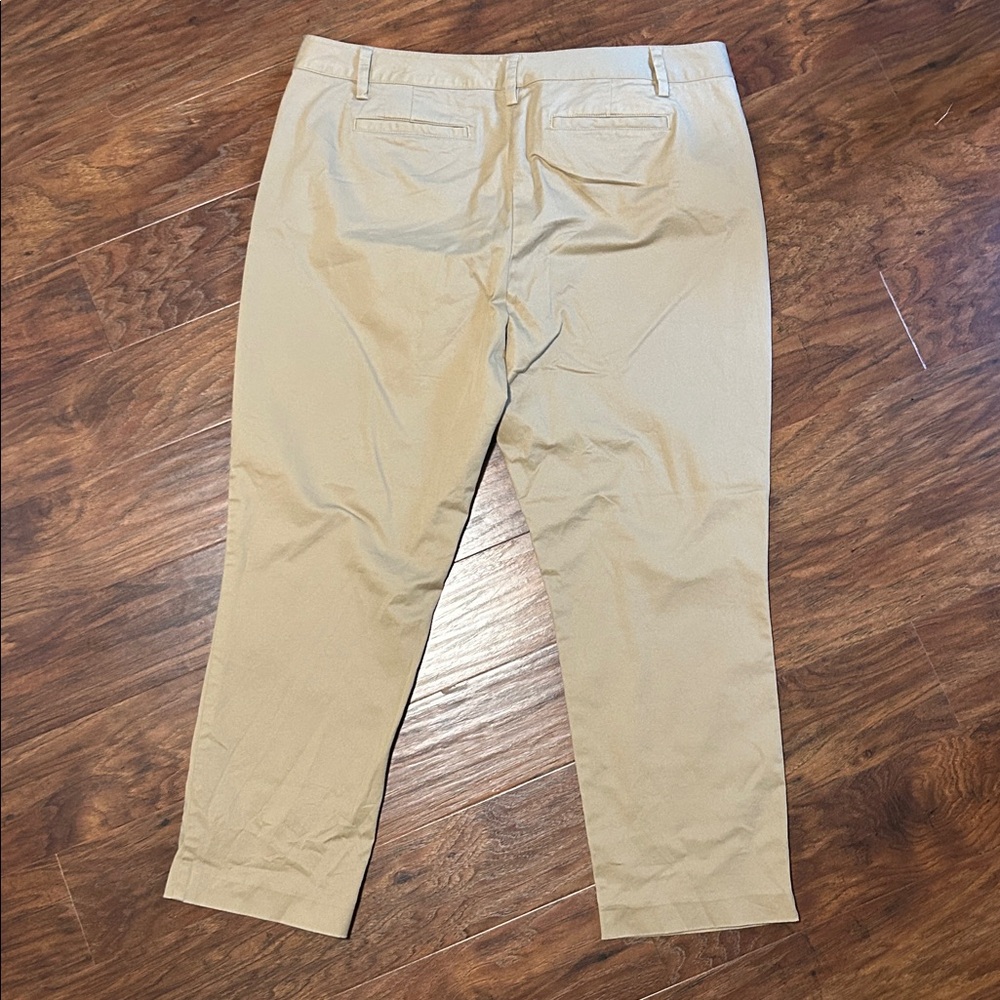 Lands’ End Women’s Size 18 Mid Rise Slim Leg Chino Khaki Pant - Picture 6 of 7